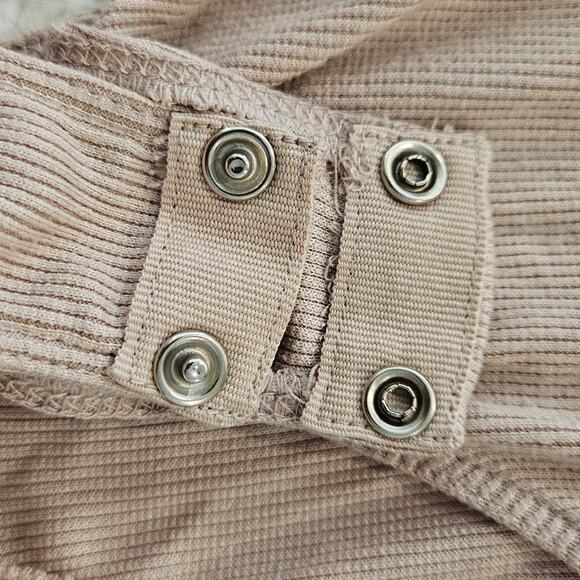 Poof New York bodysuit beige twist knot front long sleeve ribbed snaps Large - Picture 9 of 15